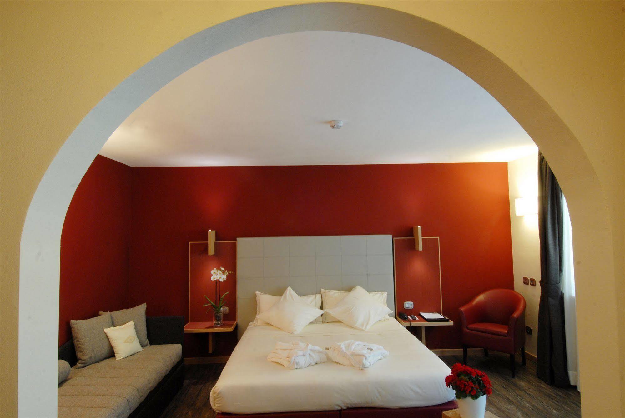 Hotel Garni Vittoria Fiera Di Primiero Ngoại thất bức ảnh