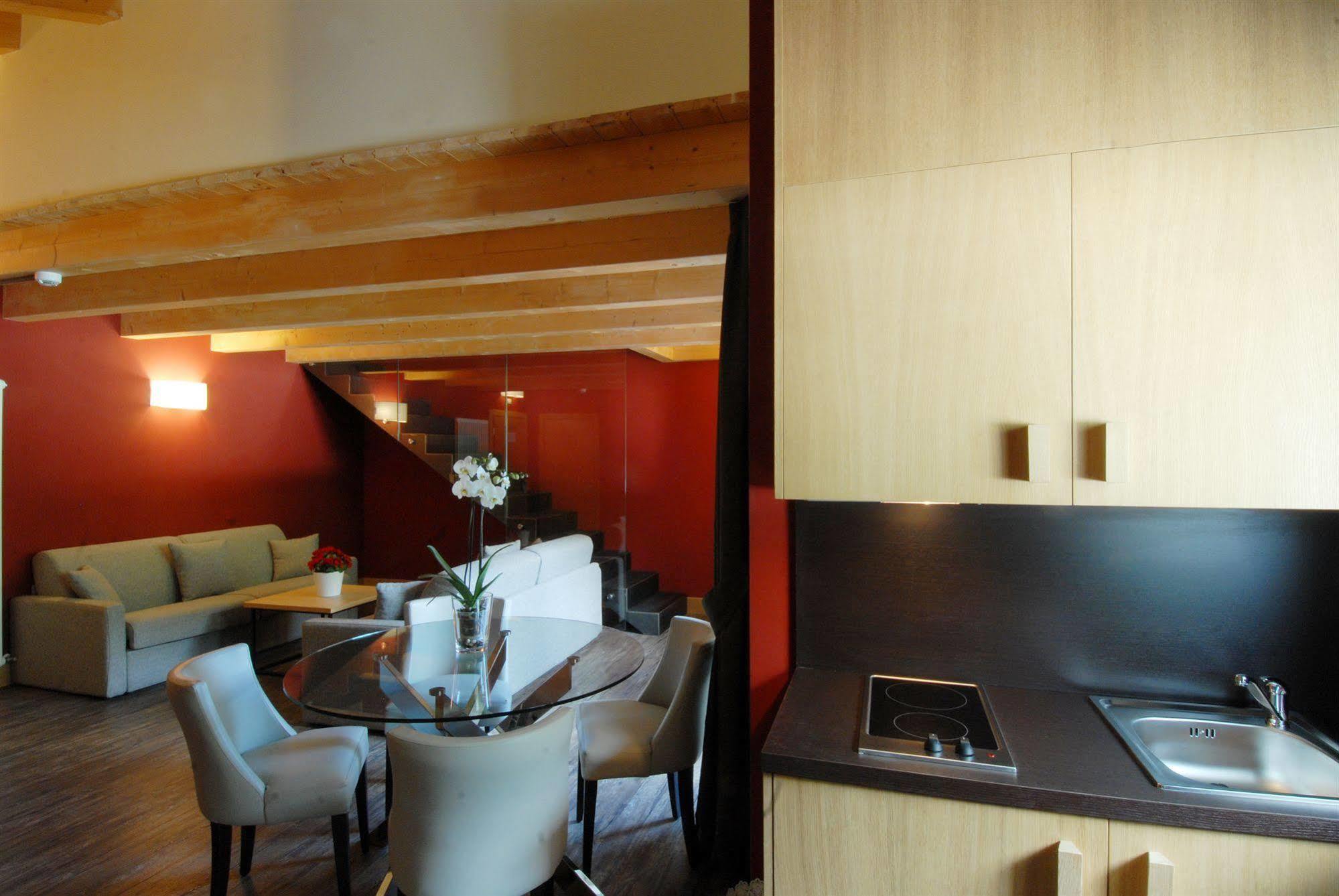 Hotel Garni Vittoria Fiera Di Primiero Ngoại thất bức ảnh